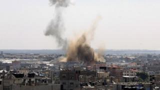 Smoke rises from Rafah, Gaza (8 August 2014)