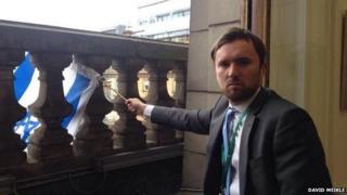 David Meikle flying Israeli flag
