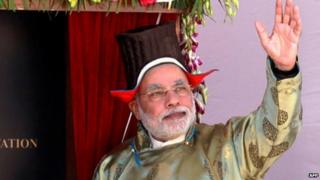 Mr Modi promised to build new roads and develop tourism in Kashmir