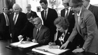 Margaret Thatcher and Dr Garret FitzGerald signed the Anglo Irish Agreement in November 1985.