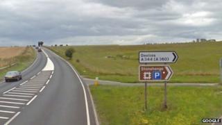 Yr A303 ger Côr y Cewri