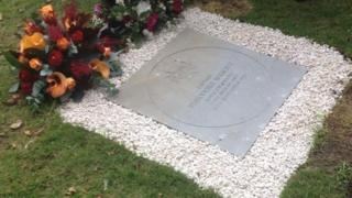 Memorial to Captain Theodore Wright