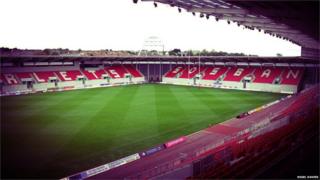 Parc y Scarlets, cartref Clwb Rygbi Llanelli a'r Scarlets