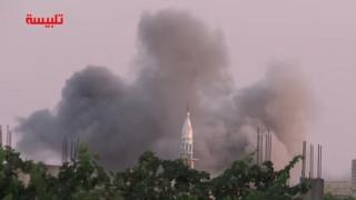 Video purportedly showing air strike in Syrian town of Talbiseh on 16 September 2014