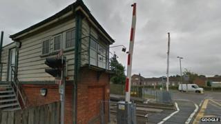 Wool level crossing