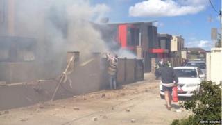 Picture showing aftermath of plane crash in Melbourne suburb of Chelsea