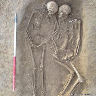 Anglo-Saxon skeletons in double grave