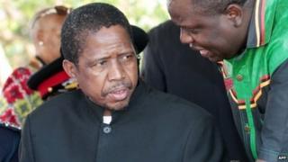 Edgar Lungu (l) in Lusaka, Zambia, on 24 October 2014