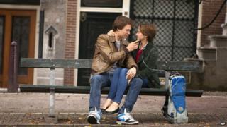 Ansel Elgort and Shailene Woodley in The Fault in Our Stars