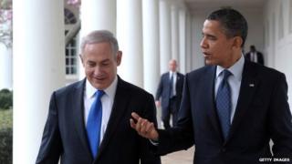 US President Barack Obama (R) talks with Prime Minister Benjamin Netanyahu outside the White House march 2012