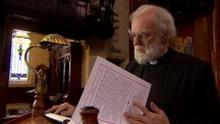 Rowan Williams reads from Arabic text