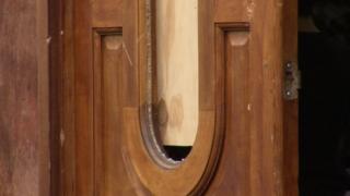 Damage to the door of the synagogue