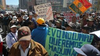 Striking bakers in La Paz
