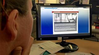 Bin Laden 'focused on US to the end', papers show Bin Laden 'focused on US to the end', papers show