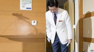 Song Jae-Hoon apologises for failings at the Samsung Medical Center. 14 June 2015
