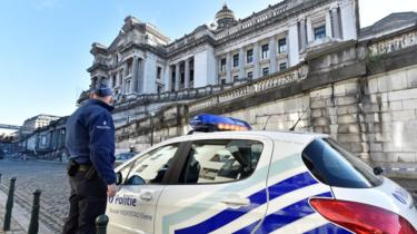 Policeman outside Brussels Palace of Justice - 4 February