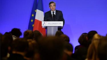 French presidential election candidate for the right-wing Les Republicains (LR) party Francois Fillon speaks during a press conference on 1 March 2017 in Paris.