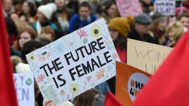 Marcha das mulheres para celebrar o Dia da Mulher em Londres