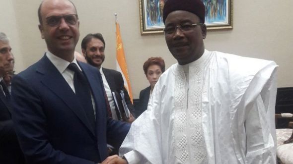 Angelino Alfano da Mohamadou Issoufou