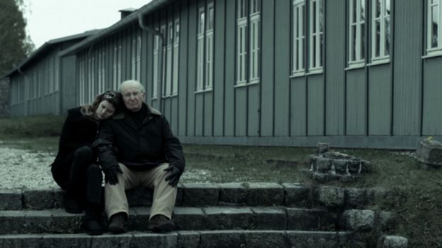 Julio Gartner junto a la presentadora Marina Kagan en el documental