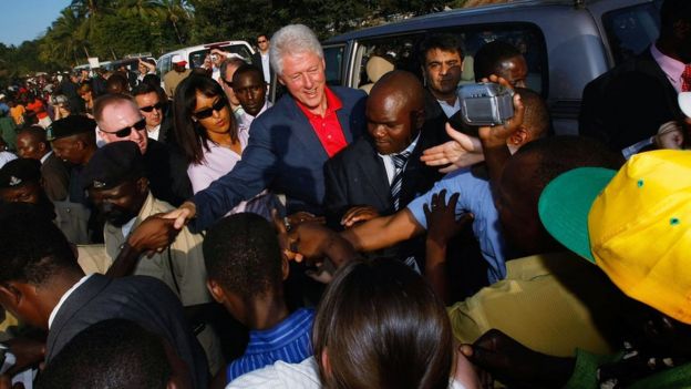 Bill Clinton en Tanzania en 2007