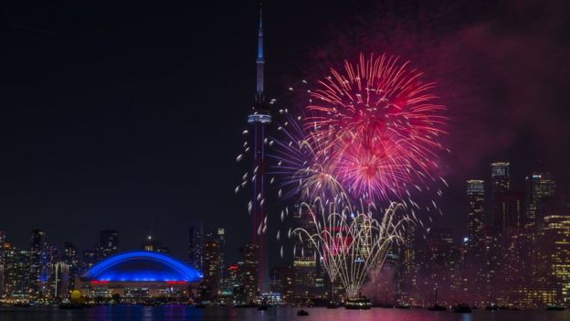 _96765210_canadafireworkstoro.jpg