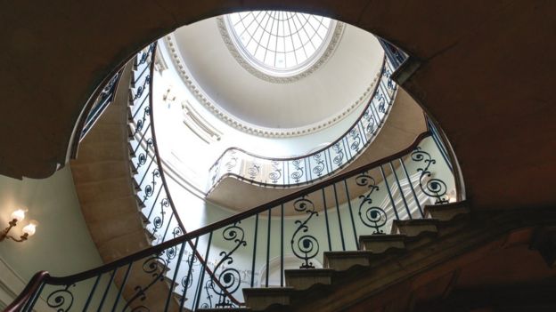 Escalera interior de la Casa Somerset de Londres