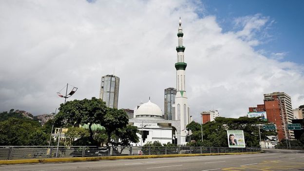 Fachada da mesquita em Caracas.