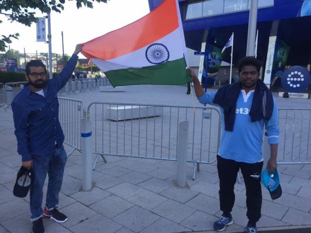 இந்தியா - பாக்., கிரிக்கெட் போட்டி ; எட்ஜ்பஸ்டனில் குவியும் பாகிஸ்தான் ரசிகர்கள் (புகைப்படத் தொகுப்பு)