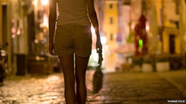 பாலியல் தொழிலாளி