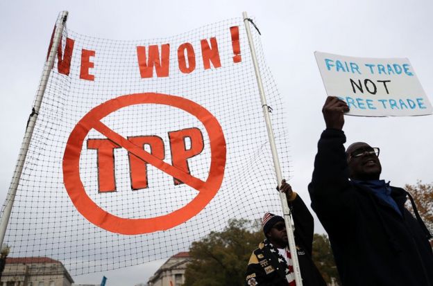 抗議人士認為，跨太平洋伙伴關係協定搶走了美國人的工作。