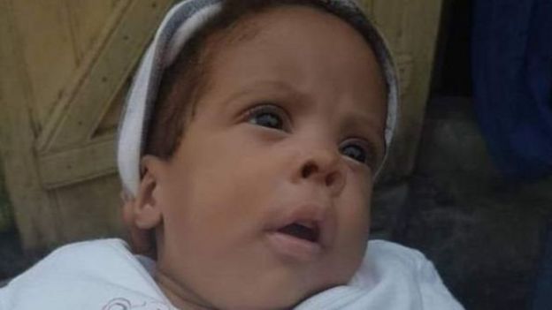 பிறந்த குழந்தை சிறைப்பிடிப்பு