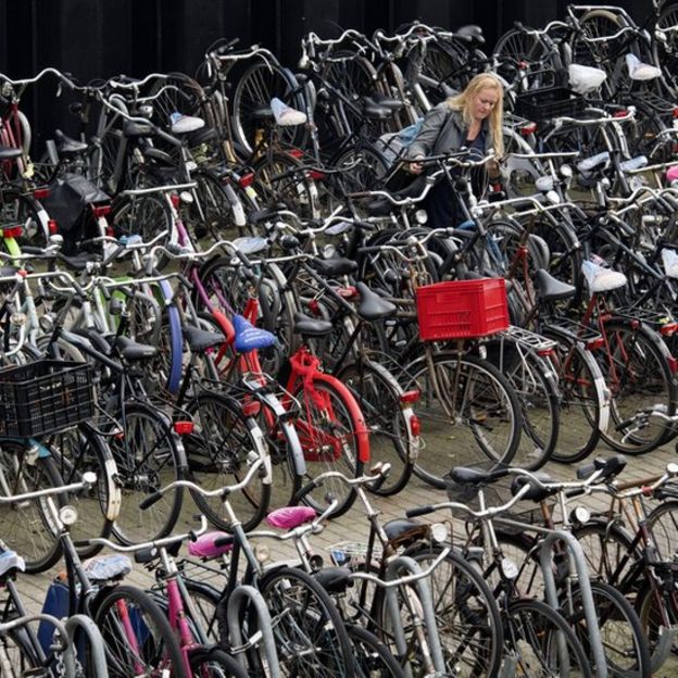 Parqueadero de bicicletas en Holanda