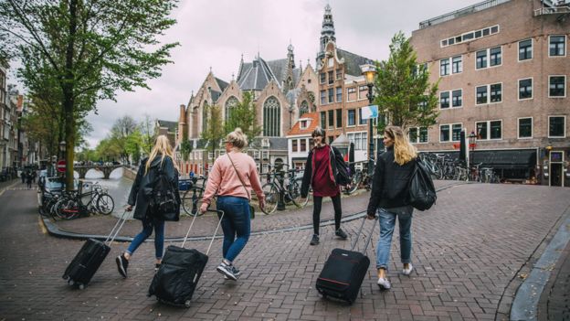 Turistas en Ámsterdam