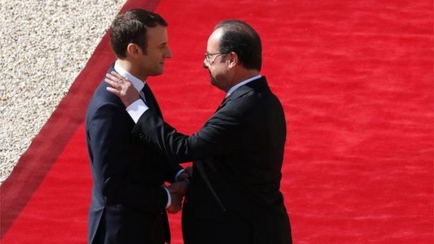 Macron (kushoto) na Hollande