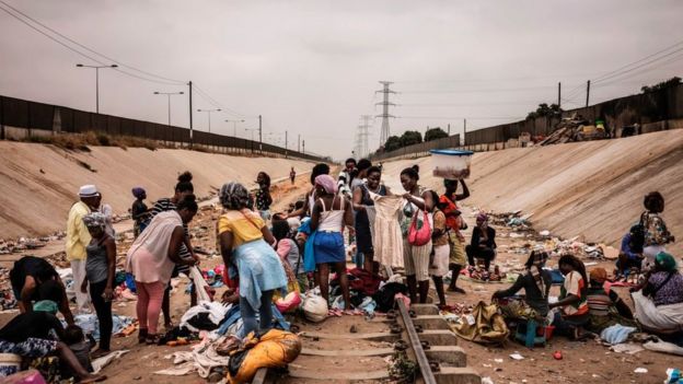 Angola poverty.jpg