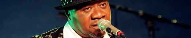 Papa Wemba performs on stage in Paris, in 2006