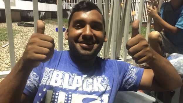 Jeferson José Gutierres gives the thumbs up in Cúcuta