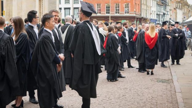 Pocos individuos de entornos menos favoridos son admitidos en universidades como Oxbridge. (Foto: Michael Brooks / Alamy Stock Photo)