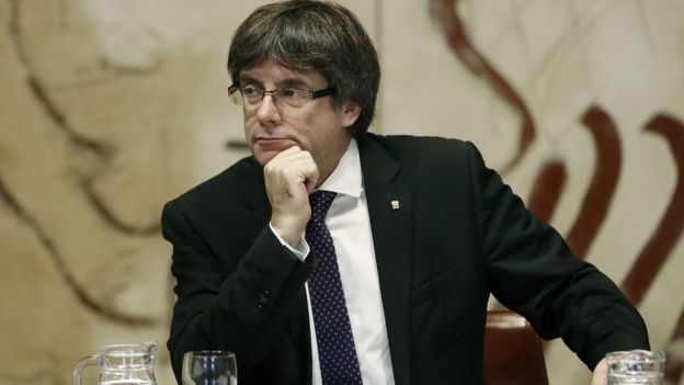 الحكومة الإسبانية بصدد إجراء انتخابات إقليمية في كتالونيا في يناير المقبل _98378576_hi042428431