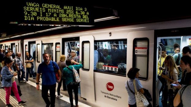 مترو الأنفاق في برشلونة