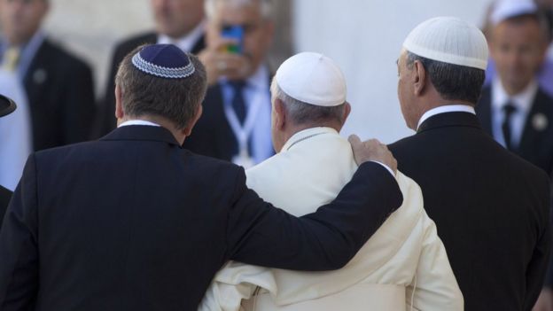 El papa Francisco visitó Jerusalén en compañía de líderes de las comunidades musulmanas y judías de Argentina.