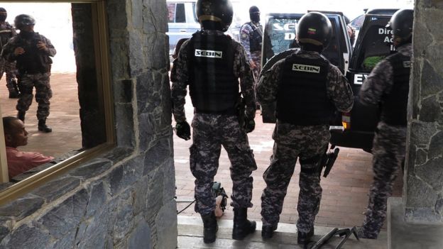 Fuerzas de seguridad.