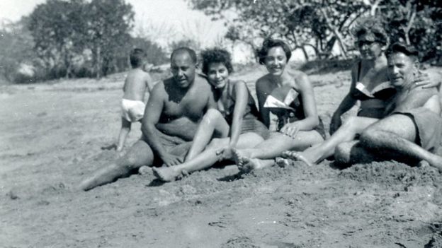 Refugiados judíos en la playa de Sosúa