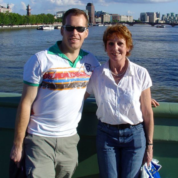 Stephen McGown y su madre Kimberly (Foto: Stephen McGown)