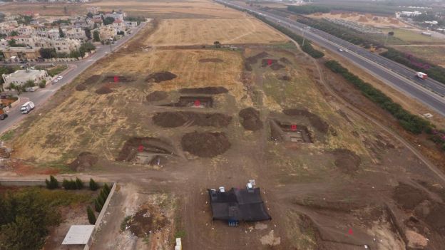 O 'paraíso' pré-histórico revelado por arqueólogos perto de uma das estradas mais movimentadas de Israel 99505296 47ff7457 7ab9 4404 89ce ed1fa1204720 - O 'paraíso' pré-histórico revelado por arqueólogos perto de uma das estradas mais movimentadas de Israel