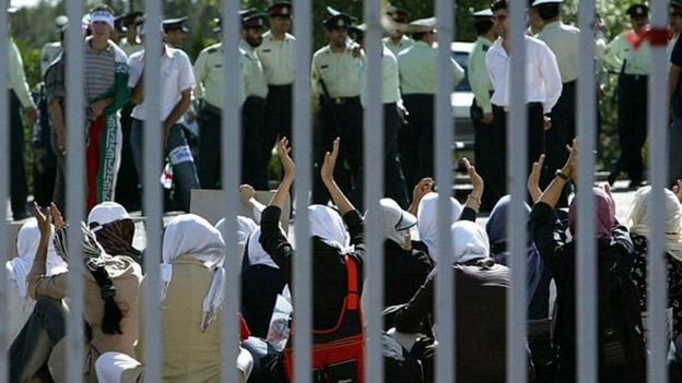 تلاش زنان ایرانی برای حضور در ورزشگاه‌‌ها، بارها با ممانعت و مخالفت پلیس یا نهادهای دیگر روبه‌رو شده است.