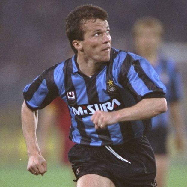 Lothar Matthaus, del Inter, fue el capitán del combinado italian en 1991.