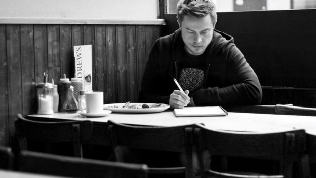 قصة شاب بريطاني من الإفلاس إلى أصحاب الملايين؟