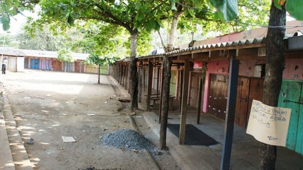 இலங்கை : கடையடைப்பு போராட்டத்தால் ஸ்தம்பித்த இயல்பு வாழ்க்கை (புகைப்படத் தொகுப்பு)